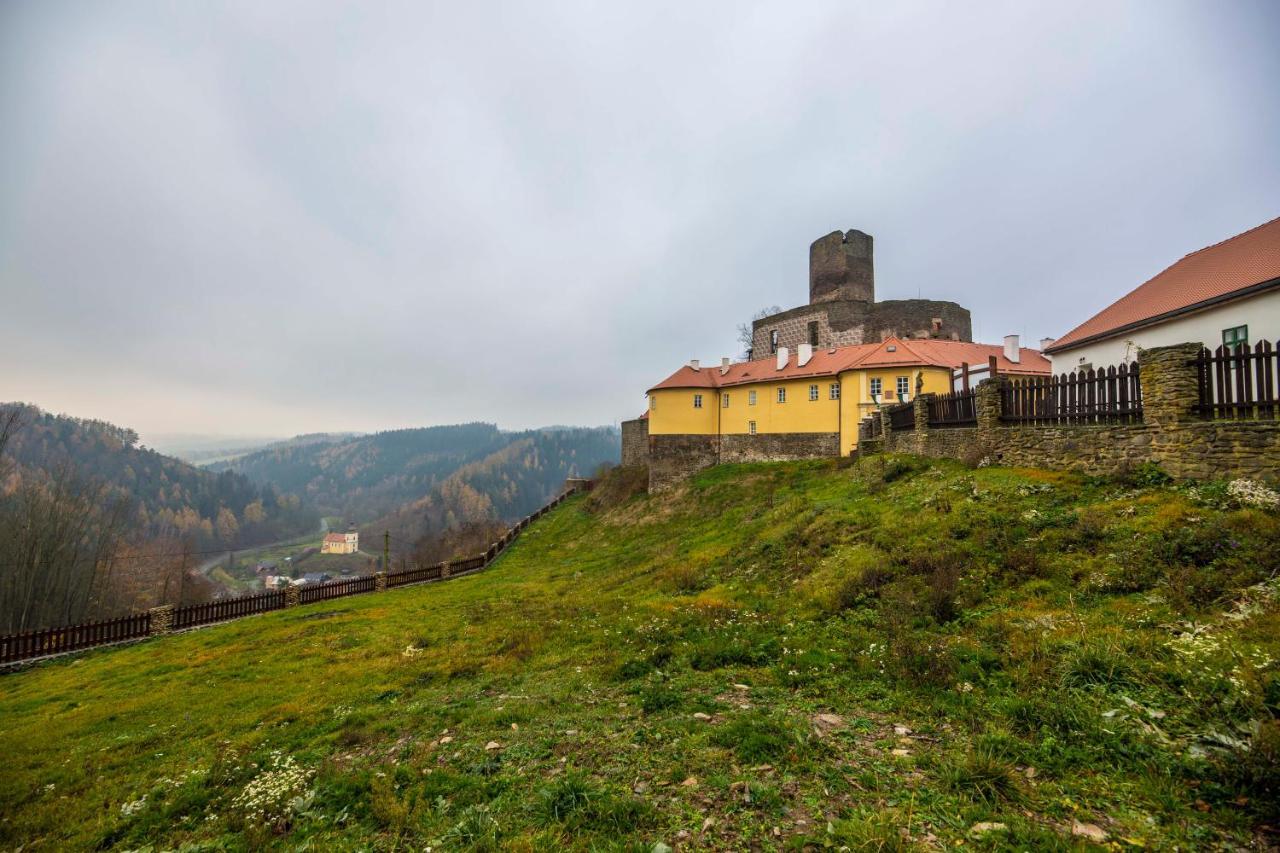 Penzion Hradu Svojanov Svojanov  Bagian luar foto